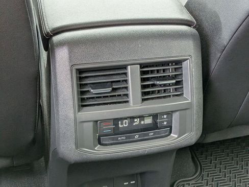 Used 2023 Volkswagen Atlas SEL AWD/4WD image 48