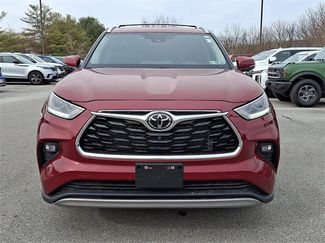 Used 2024 Toyota Highlander Platinum video 2