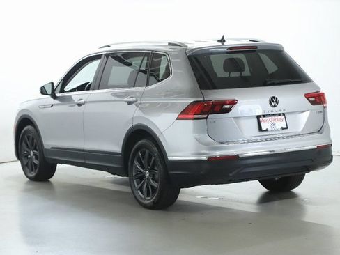 Certified 2024 Volkswagen Tiguan SE AWD/4WD image 43