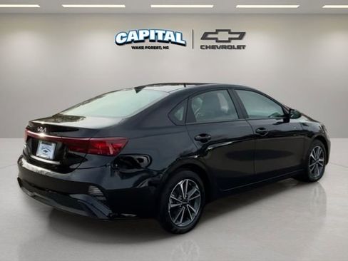 Used 2024 Kia Forte LXS image 5