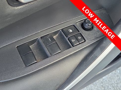 Used 2021 Toyota Corolla SE image 13