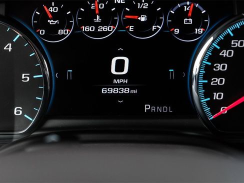 Used 2020 Chevrolet Suburban Premier w/ 6.2L Performance Package image 16