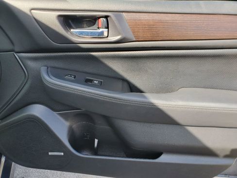 Used 2015 Subaru Legacy 2.5i Limited image 39