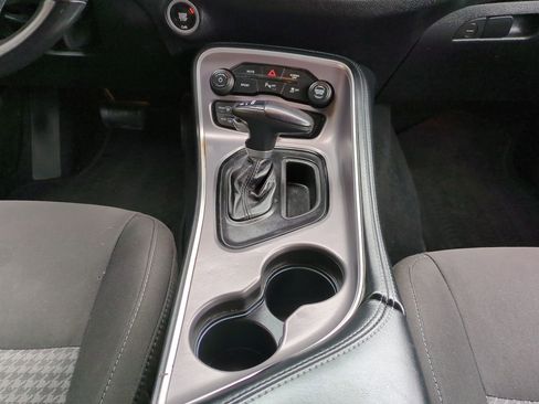 Used 2022 Dodge Challenger GT AWD/4WD image 18
