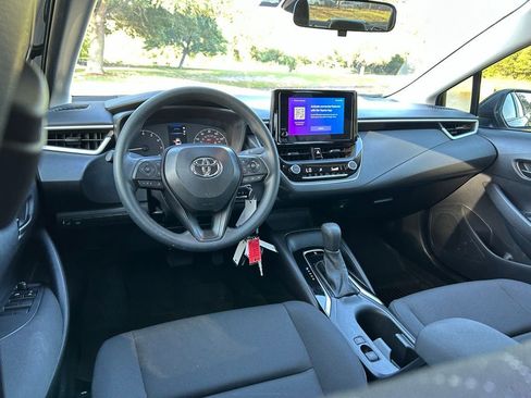 Used 2025 Toyota Corolla LE FWD image 13