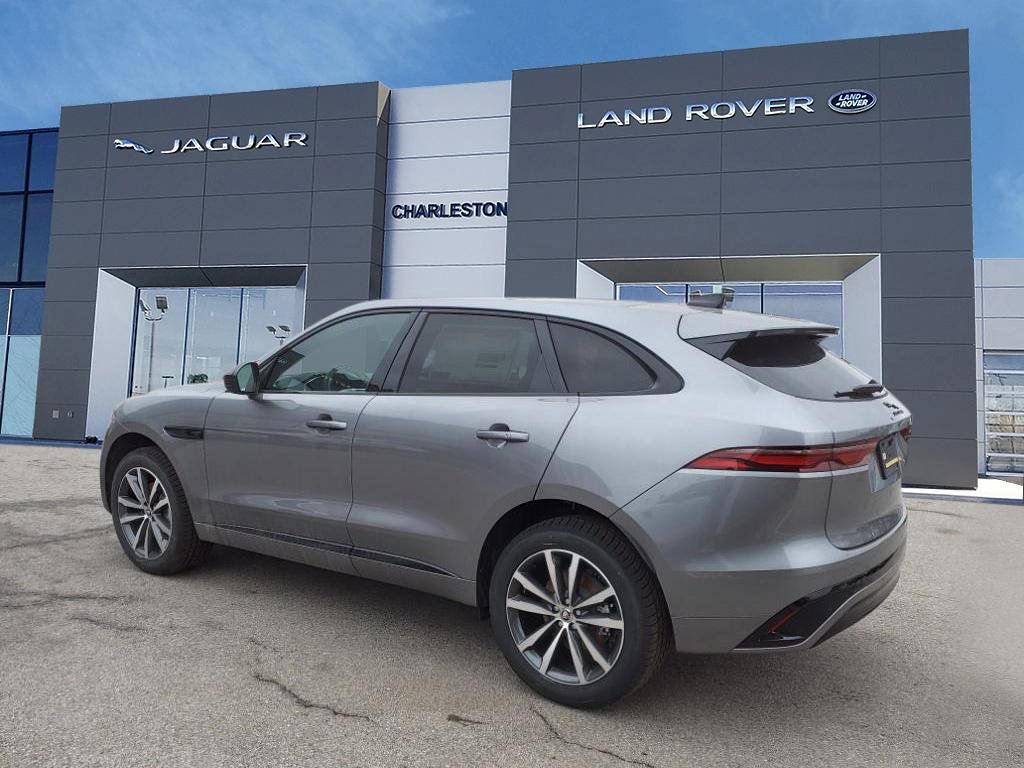 New 2025 Jaguar F-PACE R-Dynamic S AWD/4WD image 3