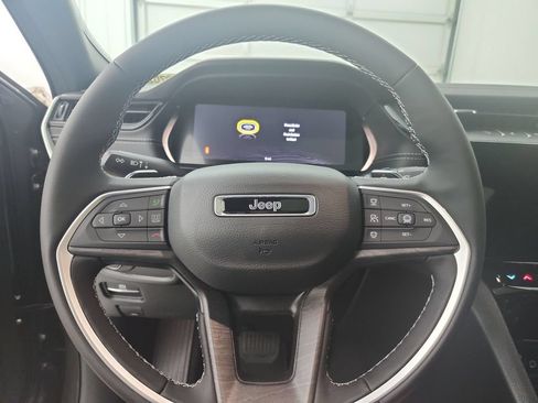 New 2026 Jeep Grand Cherokee Limited AWD/4WD image 21