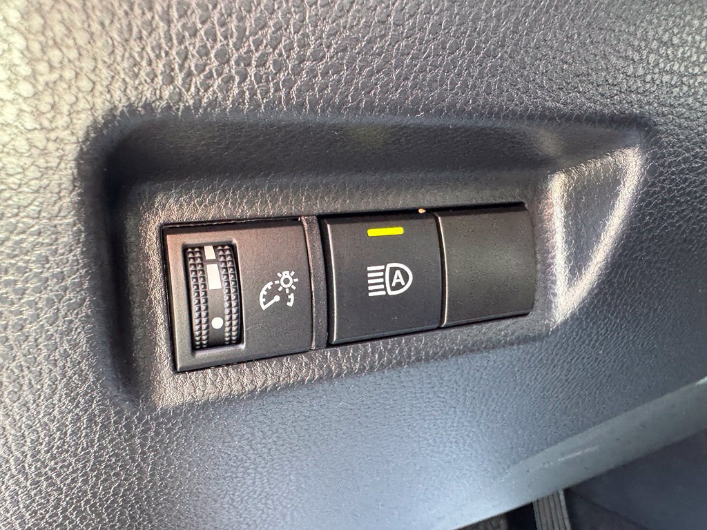 Used 2023 Toyota RAV4 XLE FWD image 14