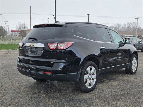 Used 2017 Chevrolet Traverse LT w/ Style and Technology Package FWD image 25