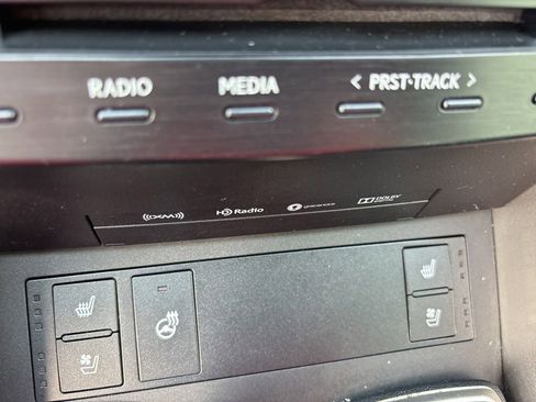 Used 2017 Lexus IS 300 F Sport w/ F Sport Package AWD/4WD image 38