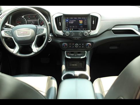 Used 2022 GMC Terrain SLT image 26