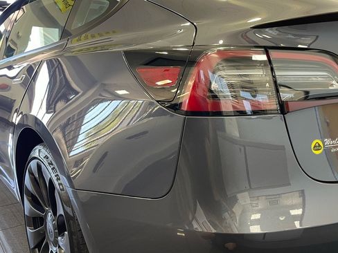 Used 2023 Tesla Model 3 Performance image 15