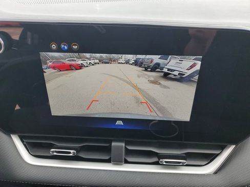 Used 2025 Chevrolet Equinox LT image 28