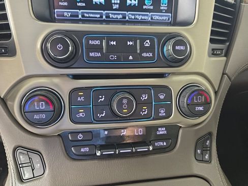 Used 2020 GMC Yukon Denali w/ Denali Premium Package AWD/4WD image 20