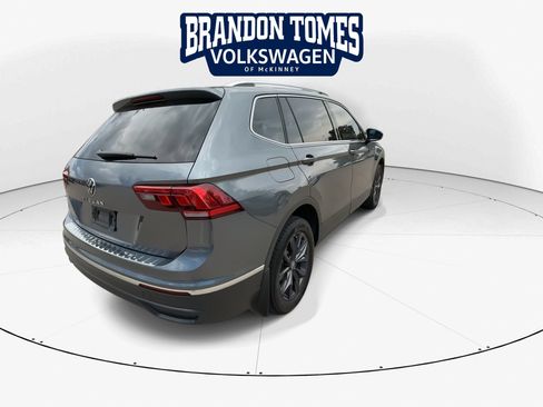 Used 2022 Volkswagen Tiguan SE FWD image 8