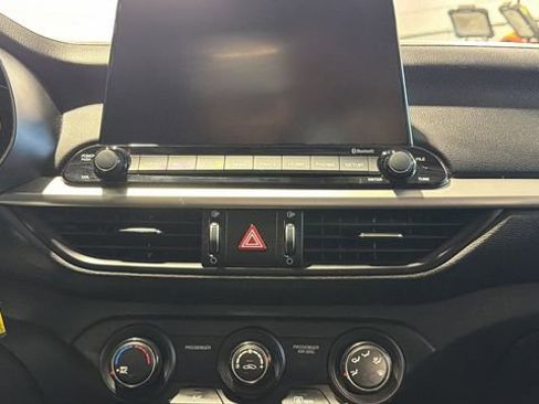 Used 2021 Kia Forte LXS image 19