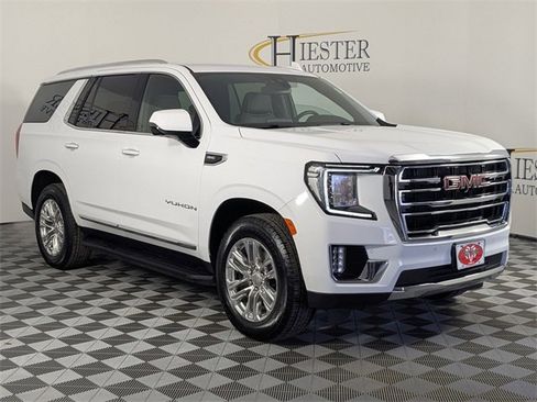 Used 2022 GMC Yukon SLT w/ SLT Luxury Package image 2