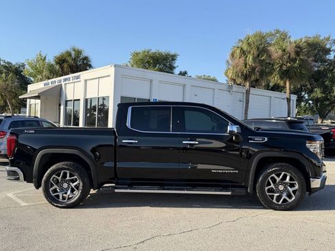 Used 2023 GMC Sierra 1500 SLT w/ SLT Premium Plus Package AWD/4WD image 4
