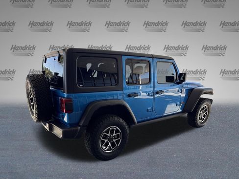 Used 2025 Jeep Wrangler Unlimited Rubicon AWD/4WD image 9