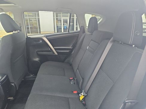 Used 2018 Toyota RAV4 XLE image 15