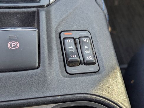 Used 2020 Subaru Crosstrek Hybrid w/ Moonroof Package w/Navigation image 15