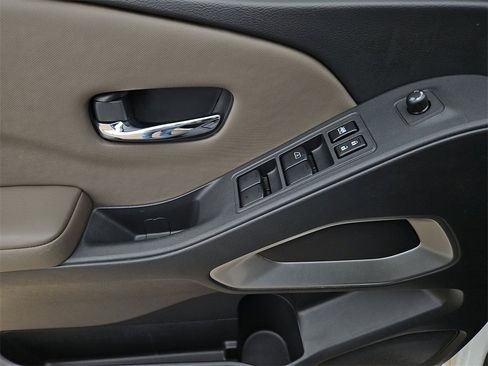 Certified 2024 Nissan Frontier SV image 16