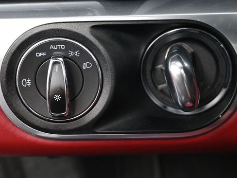 Certified 2019 Porsche 911 Targa 4S AWD/4WD image 23
