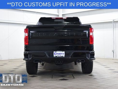 Used 2025 Chevrolet Silverado 1500 High Country w/ Midnight Edition AWD/4WD image 7