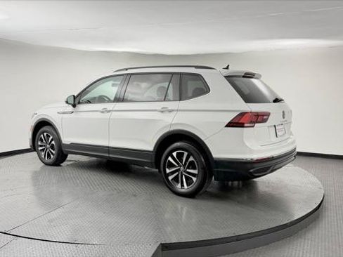 Used 2022 Volkswagen Tiguan S AWD/4WD image 6