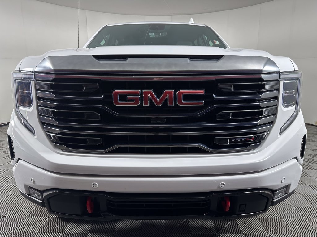 Used 2024 GMC Sierra 1500 AT4 w/ Technology Package AWD/4WD image 8