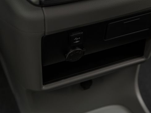 Used 2020 Toyota Sienna LE FWD image 39
