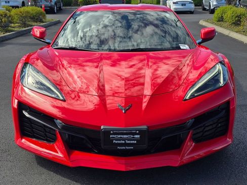 Used 2024 Chevrolet Corvette Z06 RWD image 8