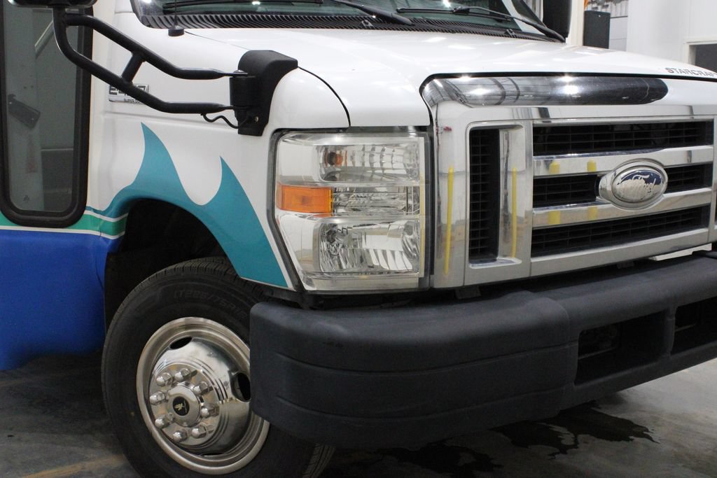 Used 2015 Ford E-450 and Econoline 450 Super Duty w/ Shuttle Bus Prep Package RWD image 32