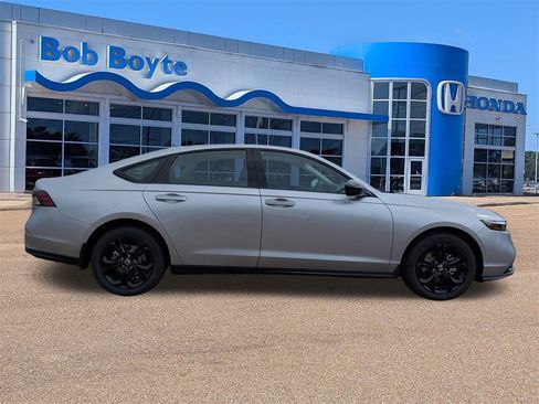 New 2025 Honda Accord SE image 6