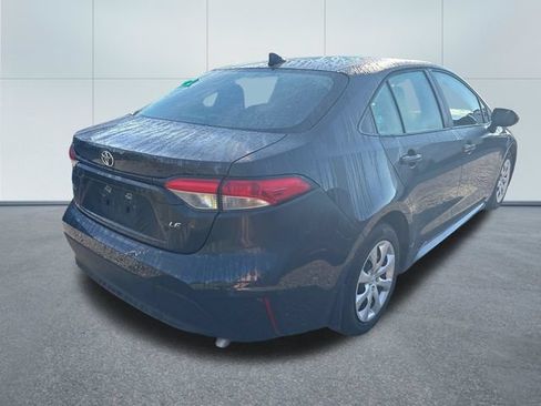 Used 2025 Toyota Corolla LE FWD image 4