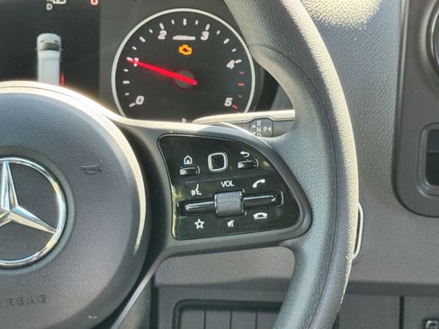 Used 2023 Mercedes-Benz Sprinter 2500 image 20