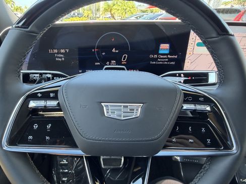 Certified 2025 Cadillac Lyriq Luxury w/ Nappa Leather Package RWD image 27