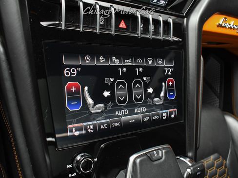 Used 2021 Lamborghini Urus AWD/4WD image 15