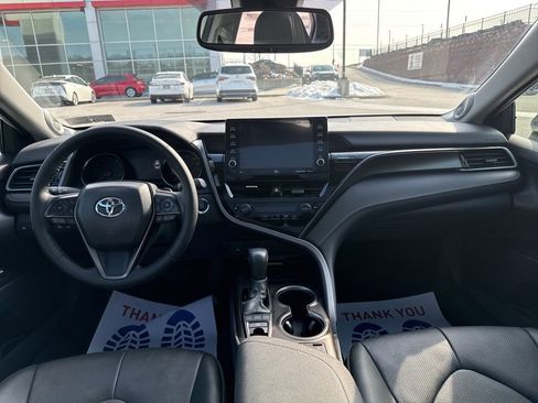 Used 2024 Toyota Camry XSE w/ Navigation Package image 17
