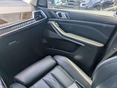 Used 2023 BMW X7 xDrive40i AWD/4WD image 16