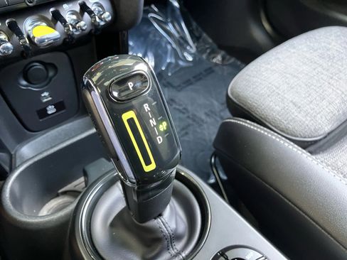 Used 2024 MINI Cooper SE FWD image 18
