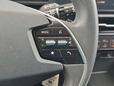 Used 2025 Kia Niro LX FWD image 22