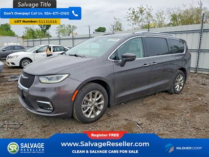 Used 2021 Chrysler Pacifica Touring-L