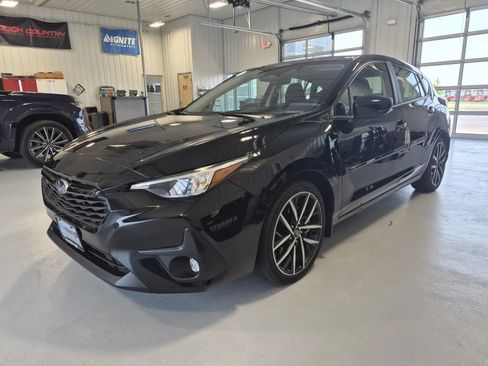 Used 2025 Subaru Impreza 2.0i Sport AWD/4WD image 6