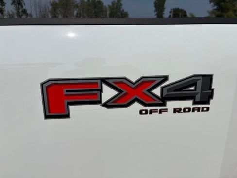New 2025 Ford F250 XL w/ FX4 Off-Road Package AWD/4WD image 27