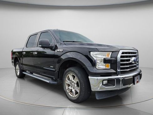 Used 2017 Ford F150 XLT w/ Equipment Group 302A Luxury RWD image 4