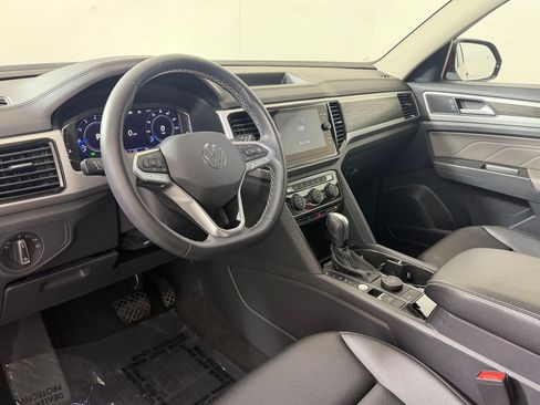 Used 2023 Volkswagen Atlas SE w/ Panoramic Sunroof Package AWD/4WD image 4