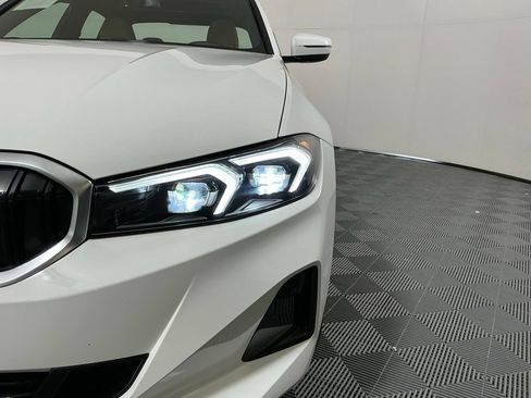Certified 2025 BMW 330i xDrive Sedan w/ Convenience Package AWD/4WD image 8