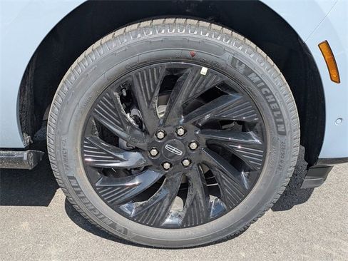 New 2025 Lincoln Navigator Reserve w/ Jet Appearance Package image 11