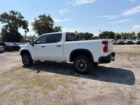 New 2026 Chevrolet Silverado 1500 ZR2 w/ LPO, Dark Essentials Package AWD/4WD image 7
